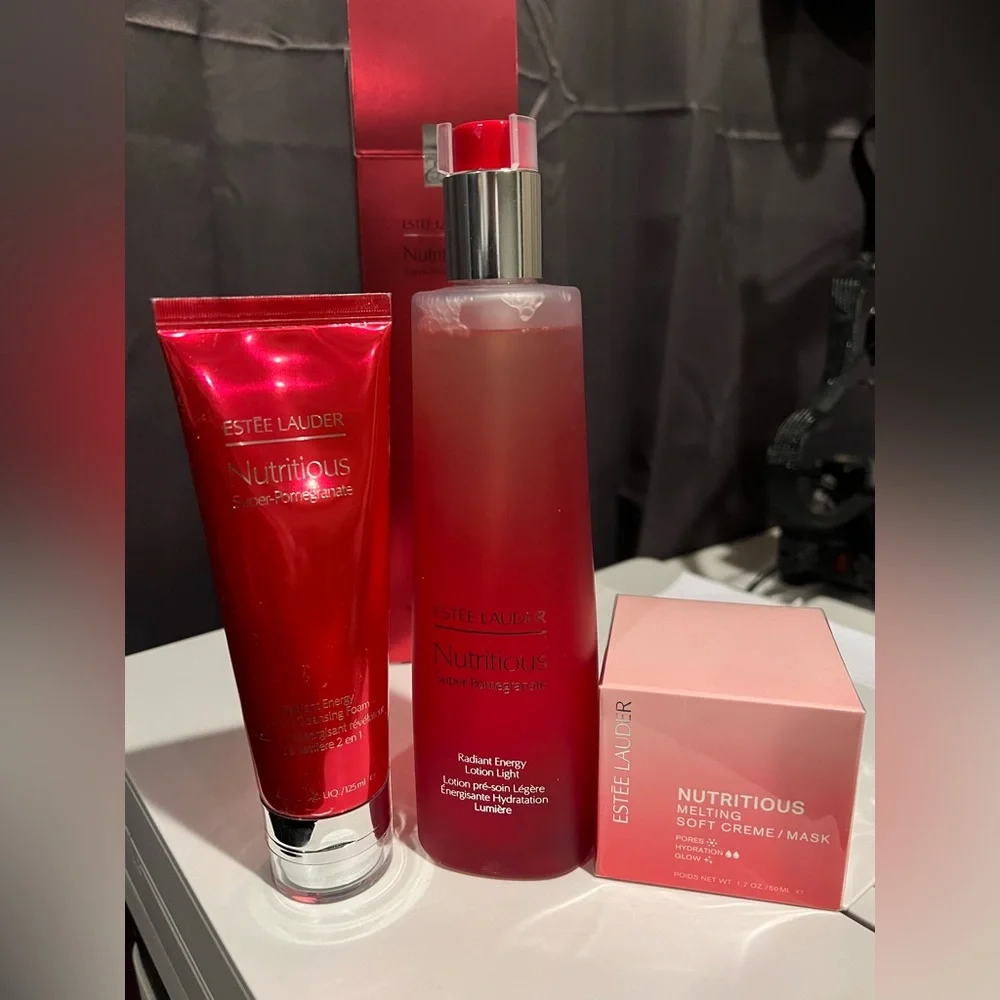 Estée Lauder Nutritious Melting Soft Creme/Mask in Red - Picture 1 of 5